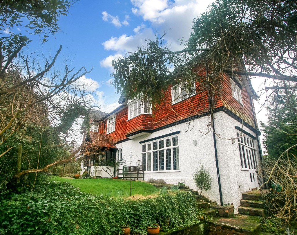 Images for Sanderstead Hill, South Croydon, CR2 EAID:4238971326 BID:111a20da-ac98-4726-afab-e685f1b287bd