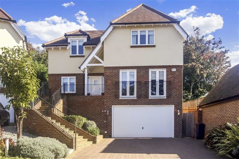 Chynham Place, Sanderstead, South Croydon, Surrey - EAID:SHINEROCKSPAPI, BID:1