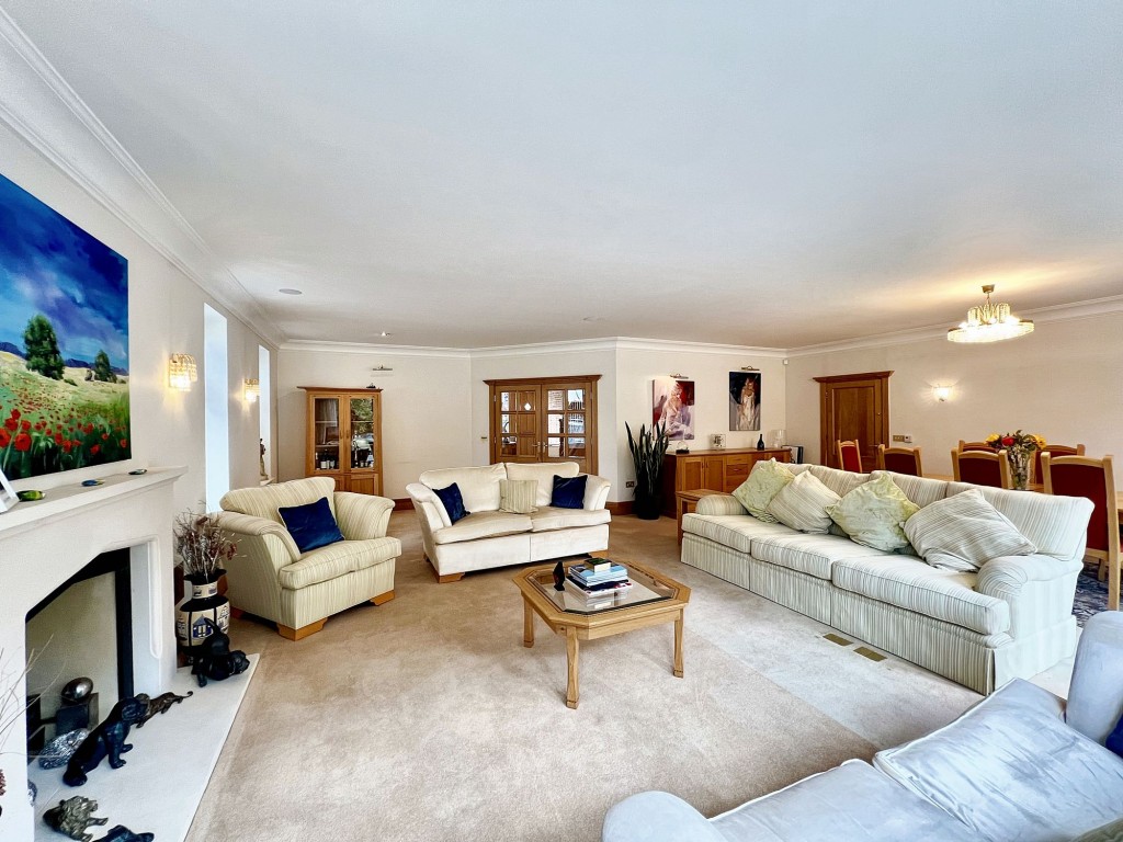 Images for Verulam Avenue, Purley, CR8 EAID:4238971326 BID:111a20da-ac98-4726-afab-e685f1b287bd