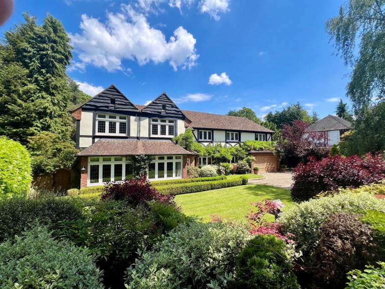 Verulam Avenue, Woodcote Estate, CR8 - EAID:4238971326, BID:111a20da-ac98-4726-afab-e685f1b287bd