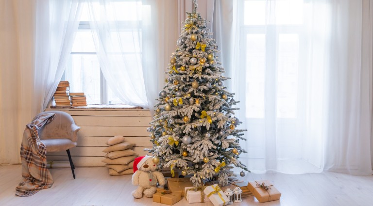 Christmas Décor Do’s and Don’ts When Selling