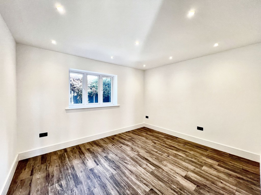 Images for Kingsdown Avenue, South Croydon, CR2 EAID:4238971326 BID:111a20da-ac98-4726-afab-e685f1b287bd